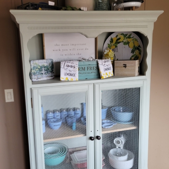 Meet your Posher, Tara - Picture 2 of 5